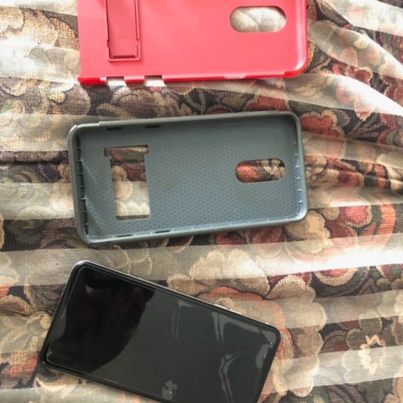 UNLOCKED LG stylo 5 used but like new - Picture 3 of 3